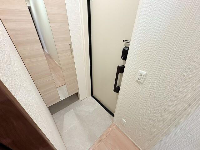 クラシスト三津屋南 玄関