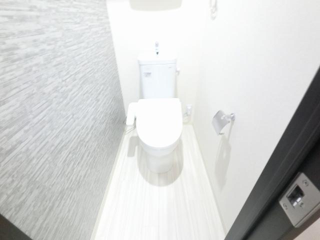 フジパレス十三北Ⅱ番館（205） トイレ