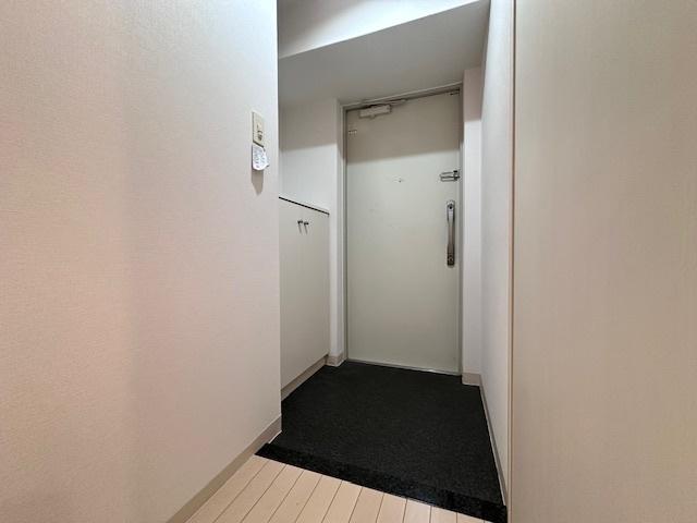 淀川ウエストタワー 玄関