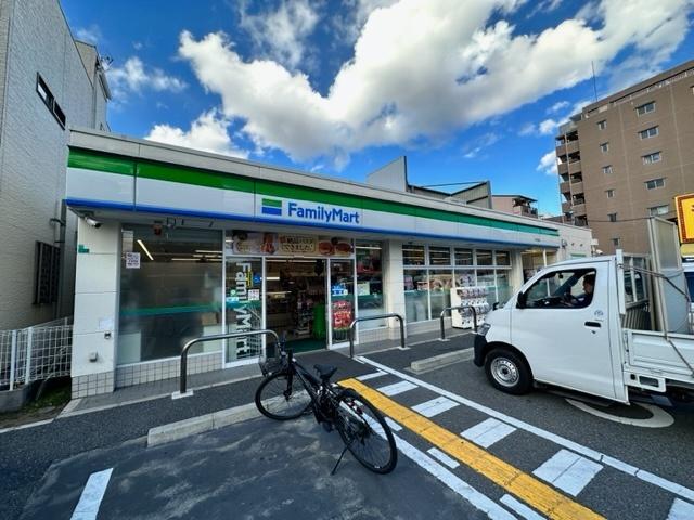 ファミリーマート木川西店：450m