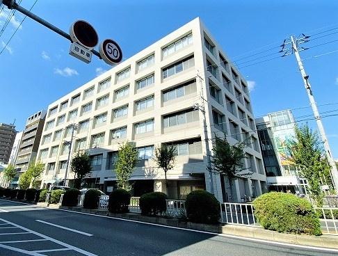 大阪市淀川区役所：955m