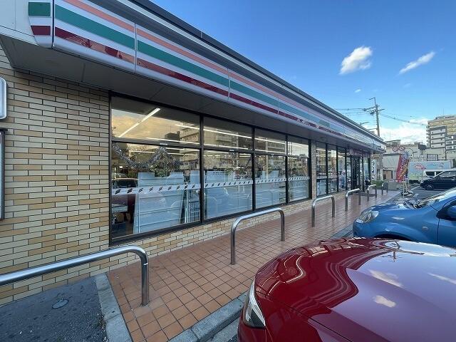 セブンイレブン大阪木川西淀川通店：258m