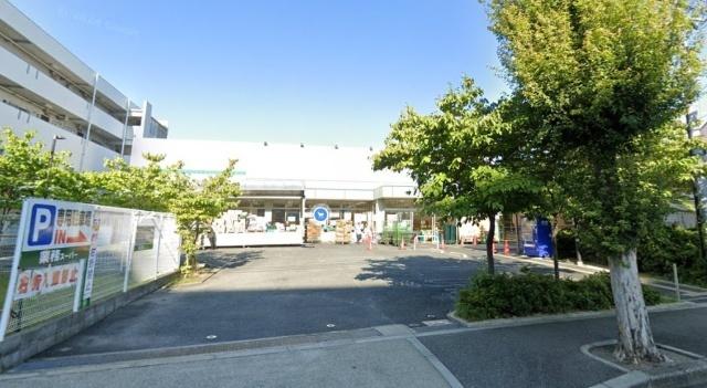 業務スーパー新大阪三国店：294m
