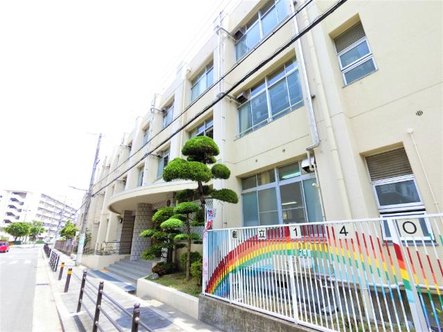 大阪市立香簑小学校：718m