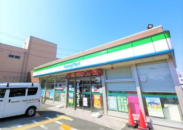 ファミリーマート新高小学校前店：417m
