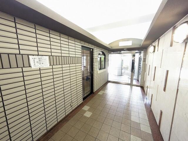 ロイヤルハイツ新北野Ⅱ ロビー
