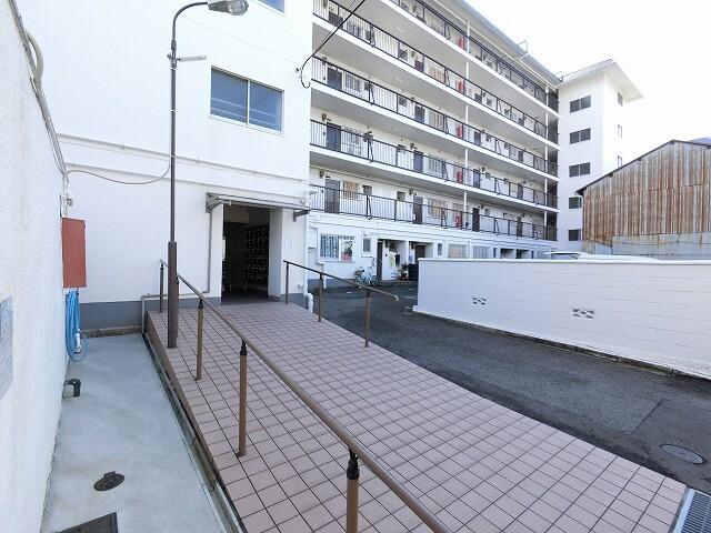リバーサイド新淀ハイツ エントランス