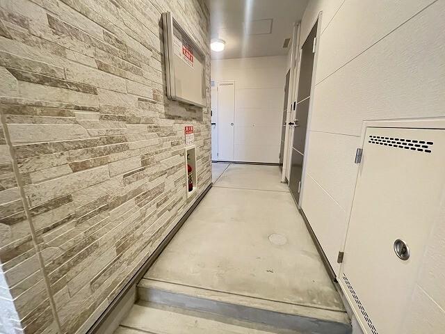 フジパレス出来島WESTⅢ番館 ロビー