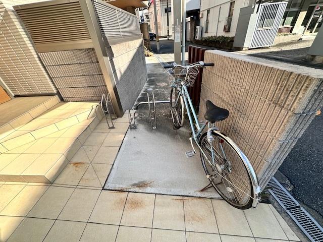ライトレジデンス（b101） 駐車場