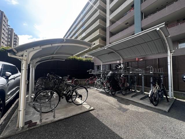 レビソール 駐車場