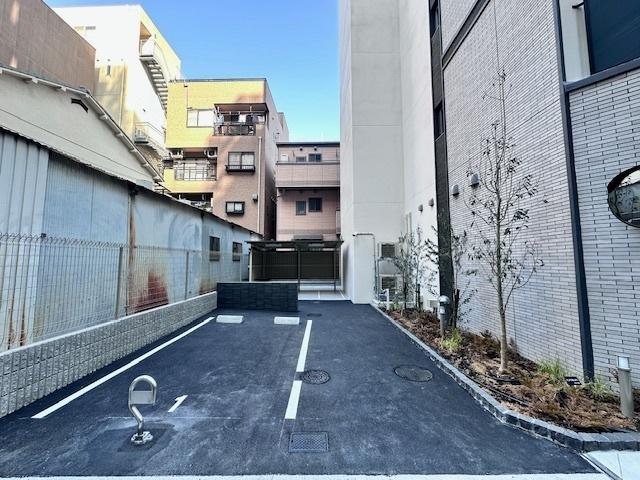 リビオレゾン塚本ステーションプレミア 駐車場