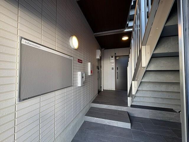 クラシスト三津屋南 ロビー
