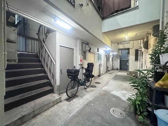 大阪市淀川区塚本マンション エントランス