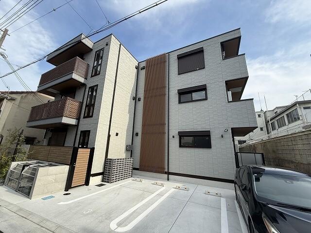 Field court 外観