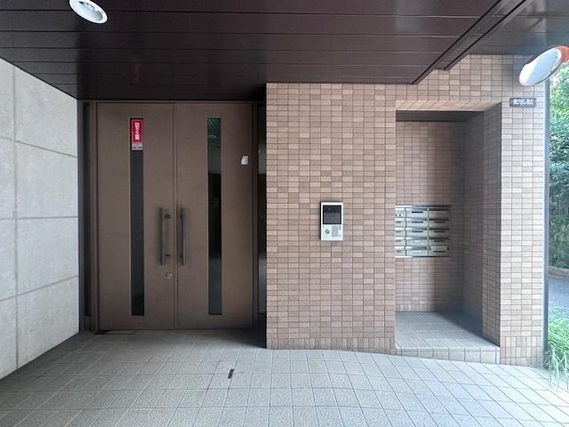 大阪市淀川区三津屋南マンション エントランス