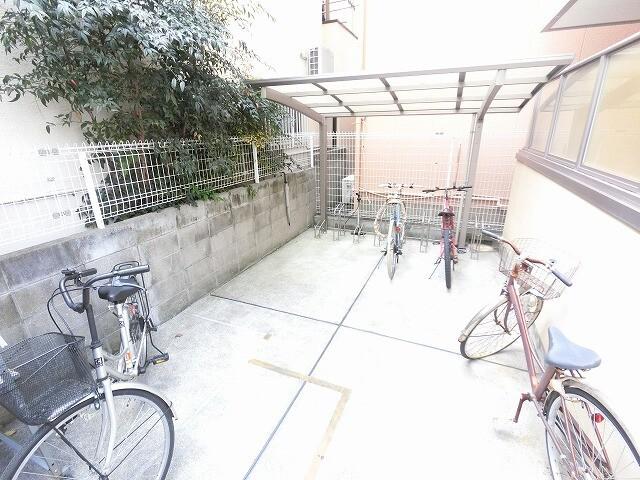 エイワンコート大和田 駐車場