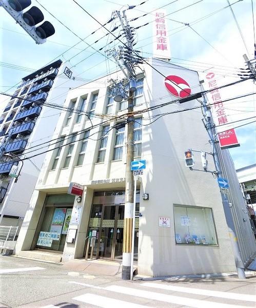 銀行