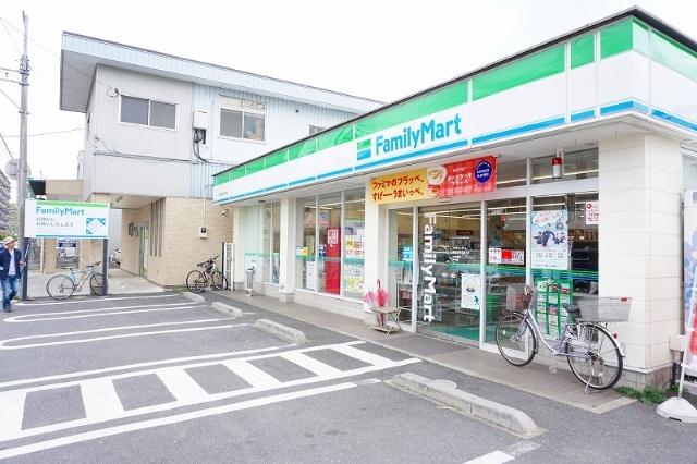 ファミリーマート南越谷駅北通り店：405m