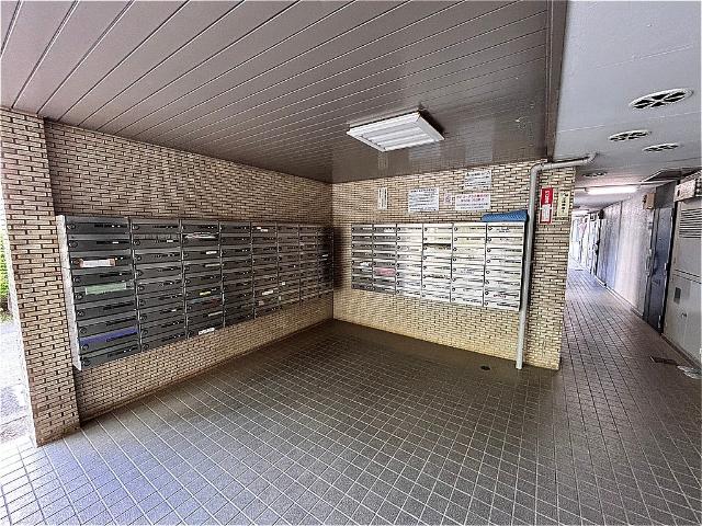所沢コーポラスA棟（303） ロビー