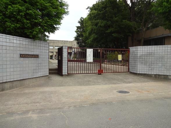 尼崎市立南武庫之荘中学校：332m