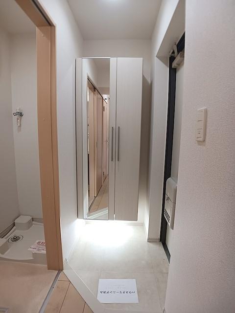 トレスオハス　稲葉荘（204） 玄関
