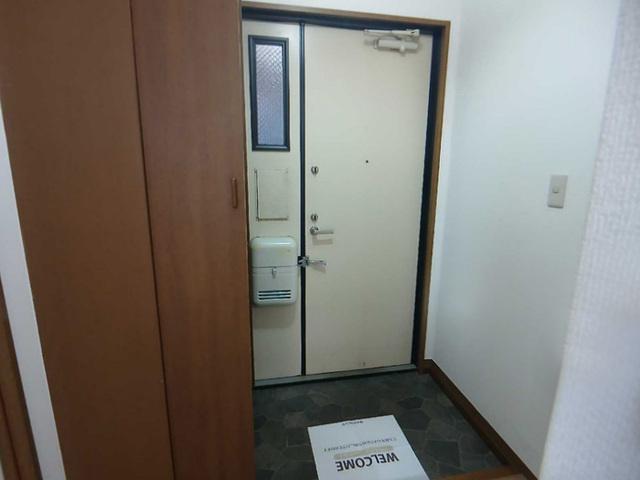グリーンハウス新伊丹（102） 玄関