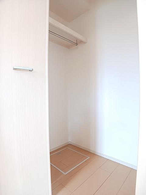 ディアコート口酒井　弐番館（101） 収納