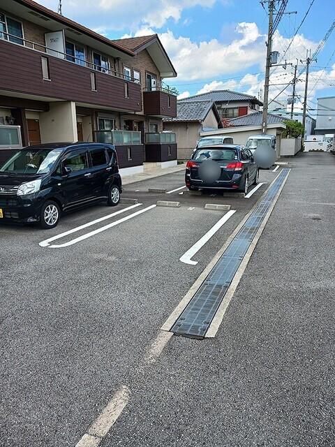 グラン　オーブ（203） 駐車場