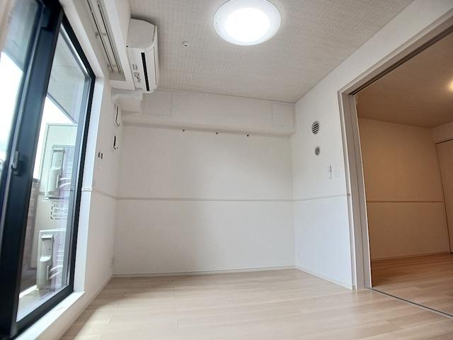 ヒカルサ尼崎神崎町（203） 室内
