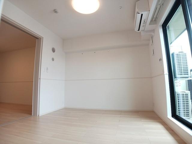ヒカルサ尼崎神崎町（302） 室内