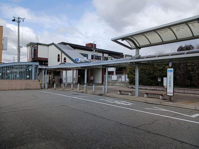 ＪＲ中山寺駅：1600m