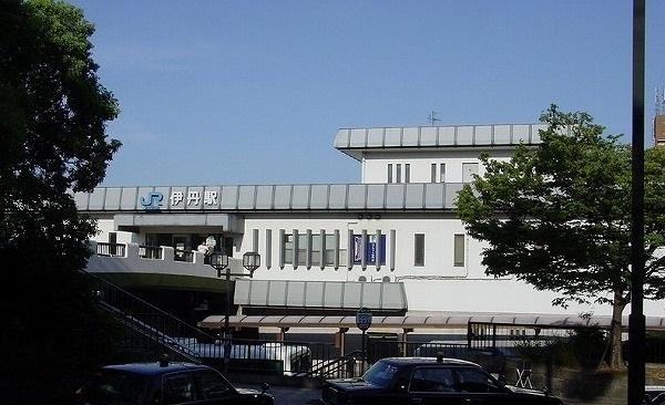 ＪＲ福知山線伊丹駅：2300m