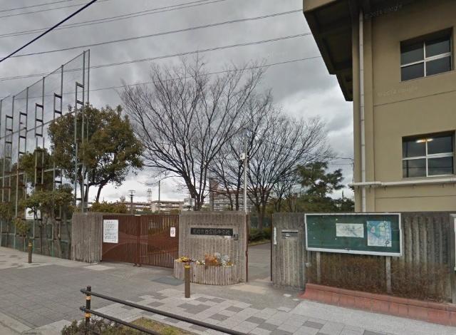 尼崎市立常陽中学校：941m