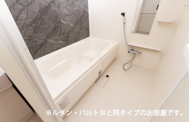 リヴァーサイド　ヴィラ（103） バス／シャワー