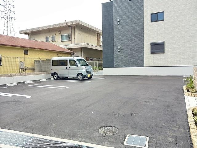 リヴァーサイド　ヴィラ（302） 駐車場