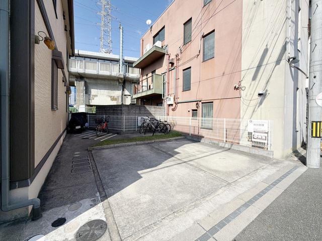 リバブル南町（101） 駐車場