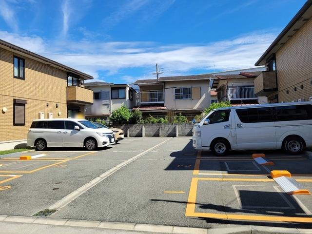 プラージュ武庫川　B棟（108） 駐車場