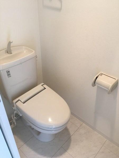 足立区千住緑町アパート トイレ