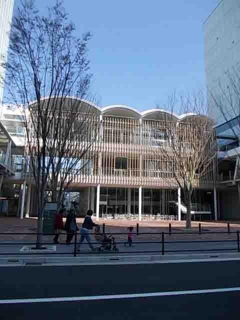 東京電機大学総合メディアセンター：685m