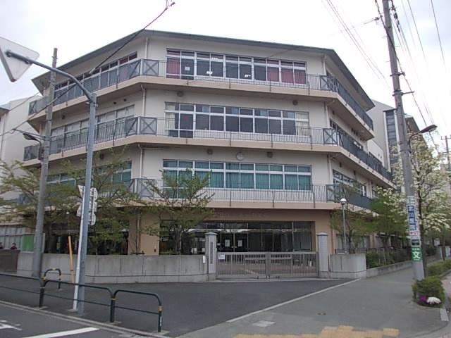 足立区立第一中学校：506m
