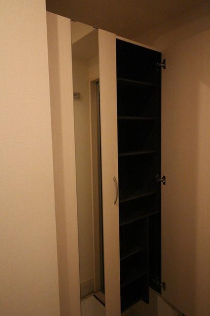 ロイヤルコート大谷（101） 部屋画像