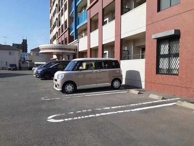 スカイウィング（405） 駐車場