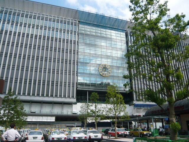 博多駅(JR　山陽新幹線)：895m