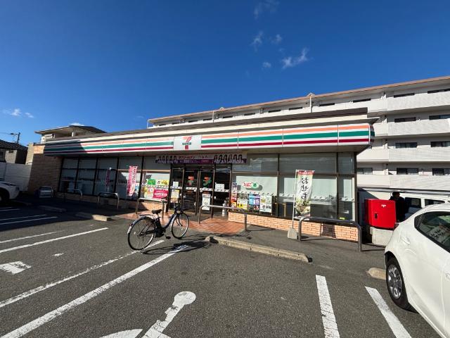セブンイレブン福岡原6丁目店：96m