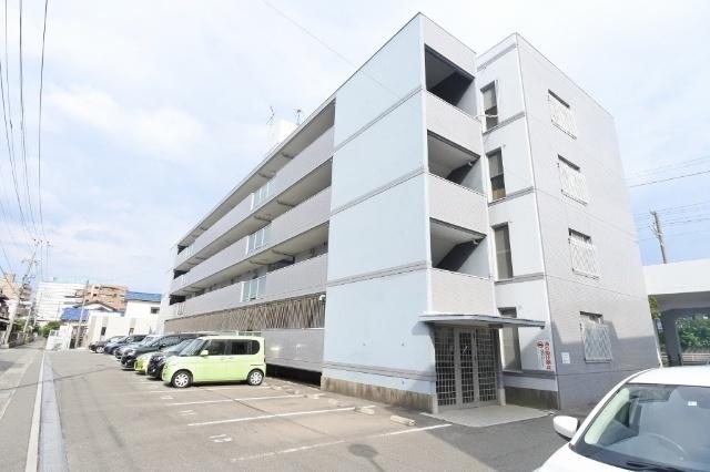 ミドルグレイ小戸（0405） 駐車場