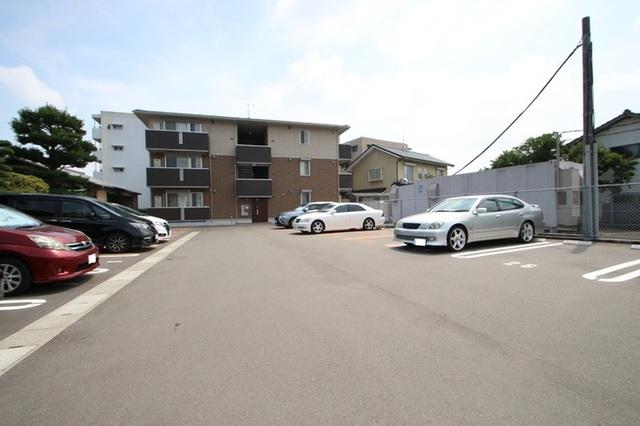 フェリス大橋南（302） 駐車場
