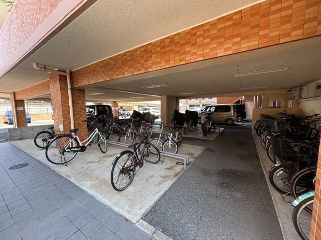 ライオンズシティ姪浜 駐車場