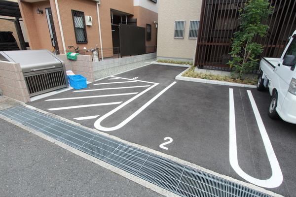 ジョビアーレ（302） 駐車場