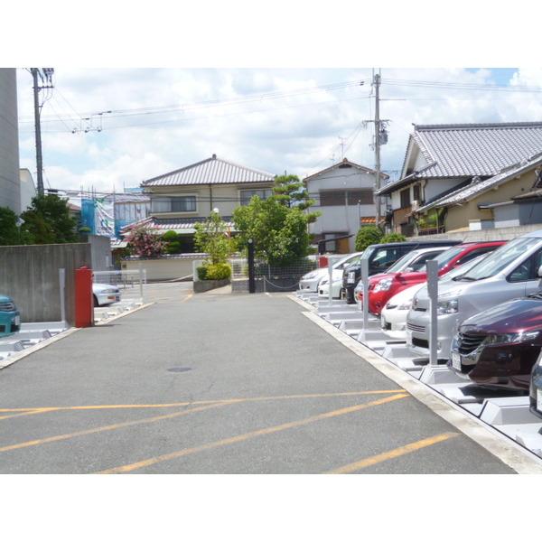 ひよどり（1203） 駐車場