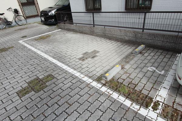 ベストホームズ 駐車場